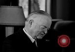 Standbild Herbert Hoover Abstimmung Palo Alto California USA, 1940, aus Sekunde 31 historischem Filmmaterial Videoclip 65675050189
