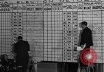 Immagine di I repubblicani il monitoraggio elezione ritorna United States USA, 1940, secondo 18 filmato di repertorio 65675050198