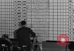 Immagine di I repubblicani il monitoraggio elezione ritorna United States USA, 1940, secondo 30 filmato di repertorio 65675050198