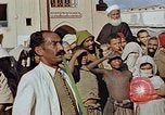 Standbild street Magician Marrakesch Marokko, 1942, aus Sekunde 7 historischem Filmmaterial Videoclip 65675050222
