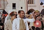 Standbild street Magician Marrakesch Marokko, 1942, aus Sekunde 25 historischem Filmmaterial Videoclip 65675050222
