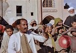 Standbild street Magician Marrakesch Marokko, 1942, aus Sekunde 26 historischem Filmmaterial Videoclip 65675050222