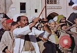 Standbild street Magician Marrakesch Marokko, 1942, aus Sekunde 37 historischem Filmmaterial Videoclip 65675050222