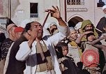 Standbild street Magician Marrakesch Marokko, 1942, aus Sekunde 44 historischem Filmmaterial Videoclip 65675050222