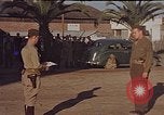 Standbild Sergeant Richard Ryan erhält Silver Star Medal Fedhala Französisch Marokko, 1942, aus Sekunde 4 historischem Filmmaterial Videoclip 65675050228