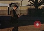 Standbild Sergeant Richard Ryan erhält Silver Star Medal Fedhala Französisch Marokko, 1942, aus Sekunde 16 historischem Filmmaterial Videoclip 65675050228