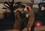 Standbild Sergeant Richard Ryan erhält Silver Star Medal Fedhala Französisch Marokko, 1942, aus Sekunde 26 historischem Filmmaterial Videoclip 65675050228