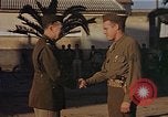 Standbild Sergeant Richard Ryan erhält Silver Star Medal Fedhala Französisch Marokko, 1942, aus Sekunde 34 historischem Filmmaterial Videoclip 65675050228