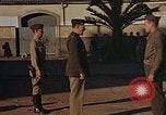 Standbild Sergeant Richard Ryan erhält Silver Star Medal Fedhala Französisch Marokko, 1942, aus Sekunde 38 historischem Filmmaterial Videoclip 65675050228