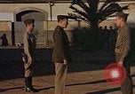 Standbild Sergeant Richard Ryan erhält Silver Star Medal Fedhala Französisch Marokko, 1942, aus Sekunde 39 historischem Filmmaterial Videoclip 65675050228