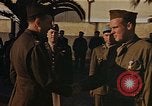 Standbild Sergeant Richard Ryan erhält Silver Star Medal Fedhala Französisch Marokko, 1942, aus Sekunde 62 historischem Filmmaterial Videoclip 65675050228