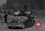 Image Roosevelt visites usine d'aviation United States USA, 1942, de la seconde 21 séquences d'archives historiques vidéo 65675050253