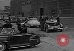 Image Roosevelt visites usine d'aviation United States USA, 1942, de la seconde 22 séquences d'archives historiques vidéo 65675050253