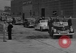 Image Roosevelt visites usine d'aviation United States USA, 1942, de la seconde 24 séquences d'archives historiques vidéo 65675050253
