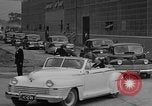Image Roosevelt visites usine d'aviation United States USA, 1942, de la seconde 32 séquences d'archives historiques vidéo 65675050253