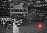 Image Roosevelt visites usine d'aviation United States USA, 1942, de la seconde 41 séquences d'archives historiques vidéo 65675050253