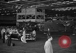 Image Roosevelt visites usine d'aviation United States USA, 1942, de la seconde 44 séquences d'archives historiques vidéo 65675050253