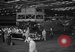 Image Roosevelt visites usine d'aviation United States USA, 1942, de la seconde 48 séquences d'archives historiques vidéo 65675050253