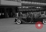 Image Roosevelt visites usine d'aviation United States USA, 1942, de la seconde 53 séquences d'archives historiques vidéo 65675050253