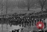 Immagine di FDR inaugurazione sotto la pioggia Washington DC USA, 1937, secondo 16 filmato di repertorio 65675050265