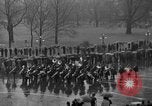 Immagine di FDR inaugurazione sotto la pioggia Washington DC USA, 1937, secondo 22 filmato di repertorio 65675050265