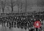 Immagine di FDR inaugurazione sotto la pioggia Washington DC USA, 1937, secondo 26 filmato di repertorio 65675050265
