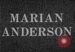 Standbild Marian Anderson New York City USA, 1935, aus Sekunde 12 historischem Filmmaterial Videoclip 65675050270