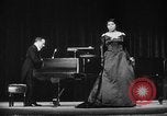 Immagine di Marian Anderson United States USA, 1951, secondo 8 filmato di repertorio 65675050271