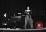 Immagine di Marian Anderson United States USA, 1951, secondo 31 filmato di repertorio 65675050271