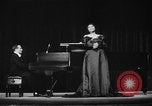 Immagine di Marian Anderson United States USA, 1951, secondo 35 filmato di repertorio 65675050271