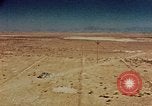 Standbild relocation Centers United States USA, 1942, aus Sekunde 25 historischem Filmmaterial Videoclip 65675050274