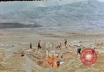 Standbild relocation Centers United States USA, 1942, aus Sekunde 39 historischem Filmmaterial Videoclip 65675050274