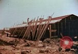 Standbild relocation Centers United States USA, 1942, aus Sekunde 58 historischem Filmmaterial Videoclip 65675050274