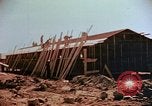 Standbild relocation Centers United States USA, 1942, aus Sekunde 59 historischem Filmmaterial Videoclip 65675050274