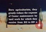 Standbild landwirtschaftlichen Tätigkeiten United States USA, 1942, aus Sekunde 4 historischem Filmmaterial Videoclip 65675050277