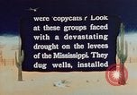 Standbild landwirtschaftlichen Tätigkeiten United States USA, 1942, aus Sekunde 39 historischem Filmmaterial Videoclip 65675050277
