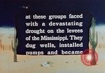 Standbild landwirtschaftlichen Tätigkeiten United States USA, 1942, aus Sekunde 41 historischem Filmmaterial Videoclip 65675050277