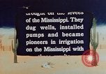 Standbild landwirtschaftlichen Tätigkeiten United States USA, 1942, aus Sekunde 49 historischem Filmmaterial Videoclip 65675050277