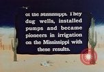 Standbild landwirtschaftlichen Tätigkeiten United States USA, 1942, aus Sekunde 52 historischem Filmmaterial Videoclip 65675050277