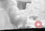 Standbild Riverside Geyser Wyoming United States USA, 1936, aus Sekunde 5 historischem Filmmaterial Videoclip 65675050286
