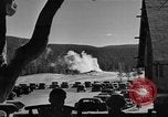Standbild Old Faithful Geysir Wyoming United States USA, 1936, aus Sekunde 15 historischem Filmmaterial Videoclip 65675050289