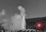 Standbild Old Faithful Geysir Wyoming United States USA, 1936, aus Sekunde 48 historischem Filmmaterial Videoclip 65675050289