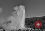Standbild Old Faithful Geysir Wyoming United States USA, 1936, aus Sekunde 53 historischem Filmmaterial Videoclip 65675050289