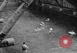 Standbild Swimmingpool Wyoming United States USA, 1936, aus Sekunde 13 historischem Filmmaterial Videoclip 65675050290