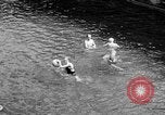 Standbild Swimmingpool Wyoming United States USA, 1936, aus Sekunde 28 historischem Filmmaterial Videoclip 65675050290
