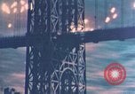 Standbild Brücken United States USA, 1958, aus Sekunde 8 historischem Filmmaterial Videoclip 65675050313