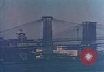 Standbild Brücken United States USA, 1958, aus Sekunde 30 historischem Filmmaterial Videoclip 65675050313