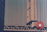 Standbild Brücken United States USA, 1958, aus Sekunde 60 historischem Filmmaterial Videoclip 65675050313
