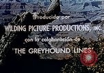 Standbild Tourist Bus United States USA, 1942, aus Sekunde 23 historischem Filmmaterial Videoclip 65675050314