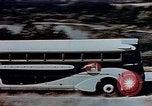 Standbild Tourist Bus United States USA, 1942, aus Sekunde 57 historischem Filmmaterial Videoclip 65675050314